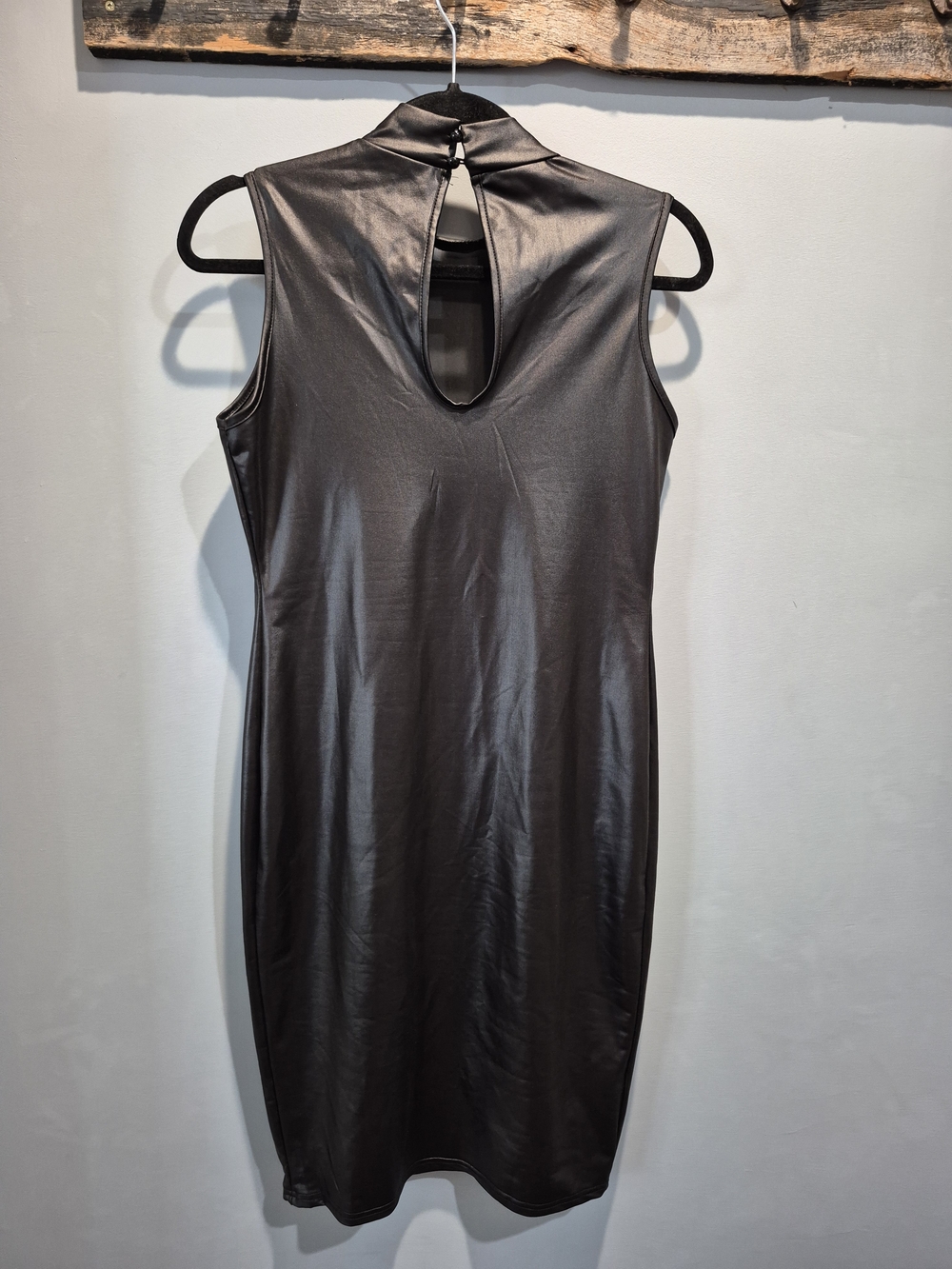 Sleek Black Faux-Leather Sheath Dress with Mesh Yoke Size Large - Picture 10 of 10